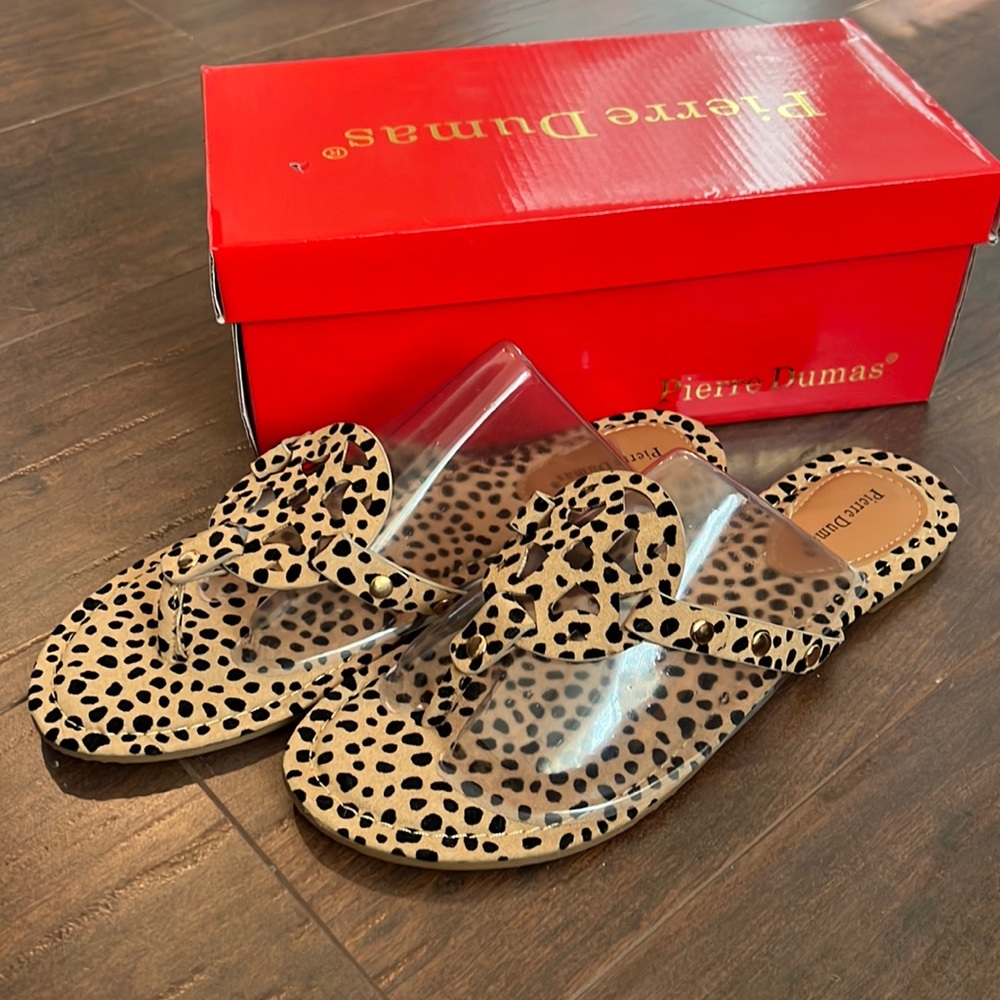 NWT Pierre Dumas Cheetah Print Sandals